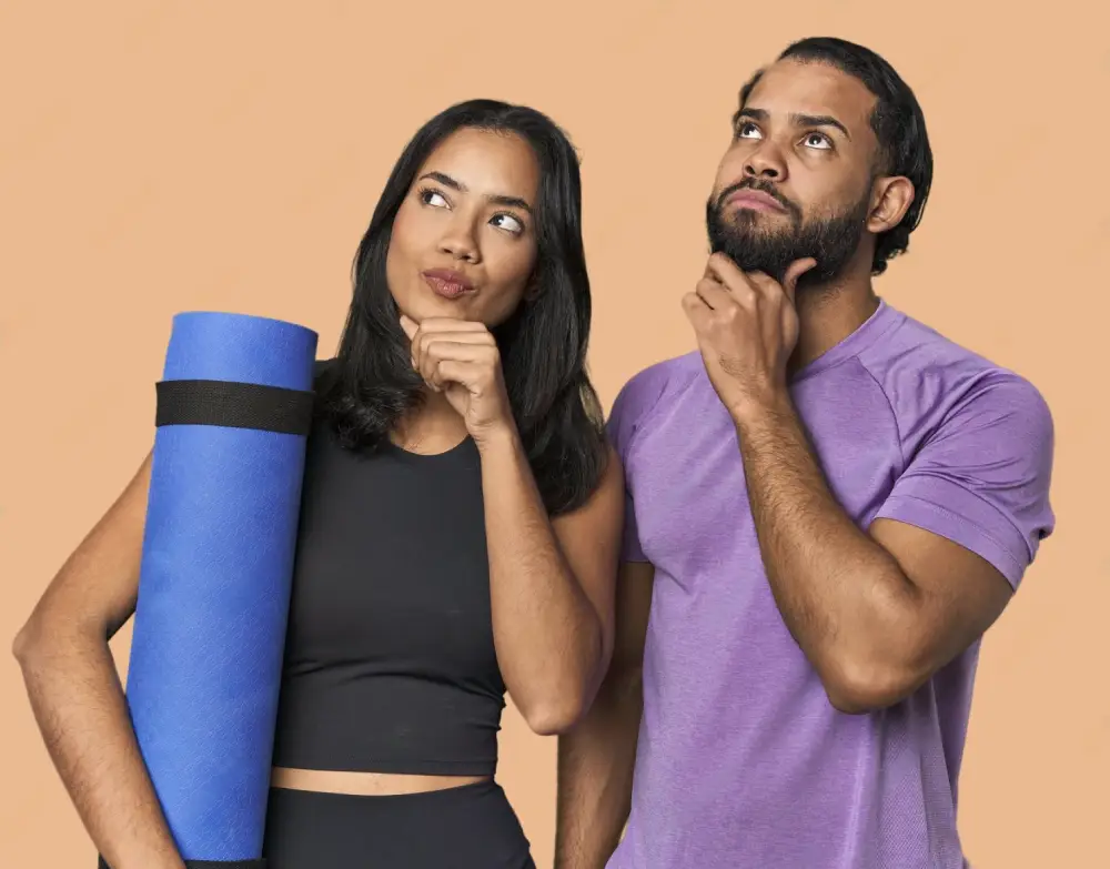 Couple de sportif qui réfléchit
