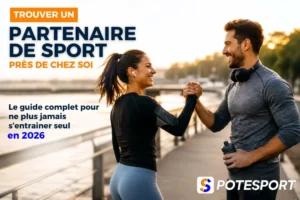 Blog Potesport trouver des partenaires de sport en 2026 Un couple se check les mains sur une promenade au bord de la mer.